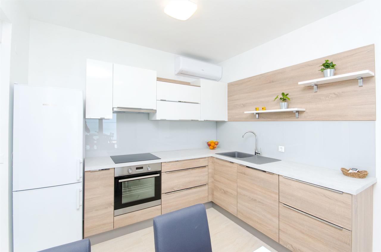 Apartments Branimir Mandre Exterior photo